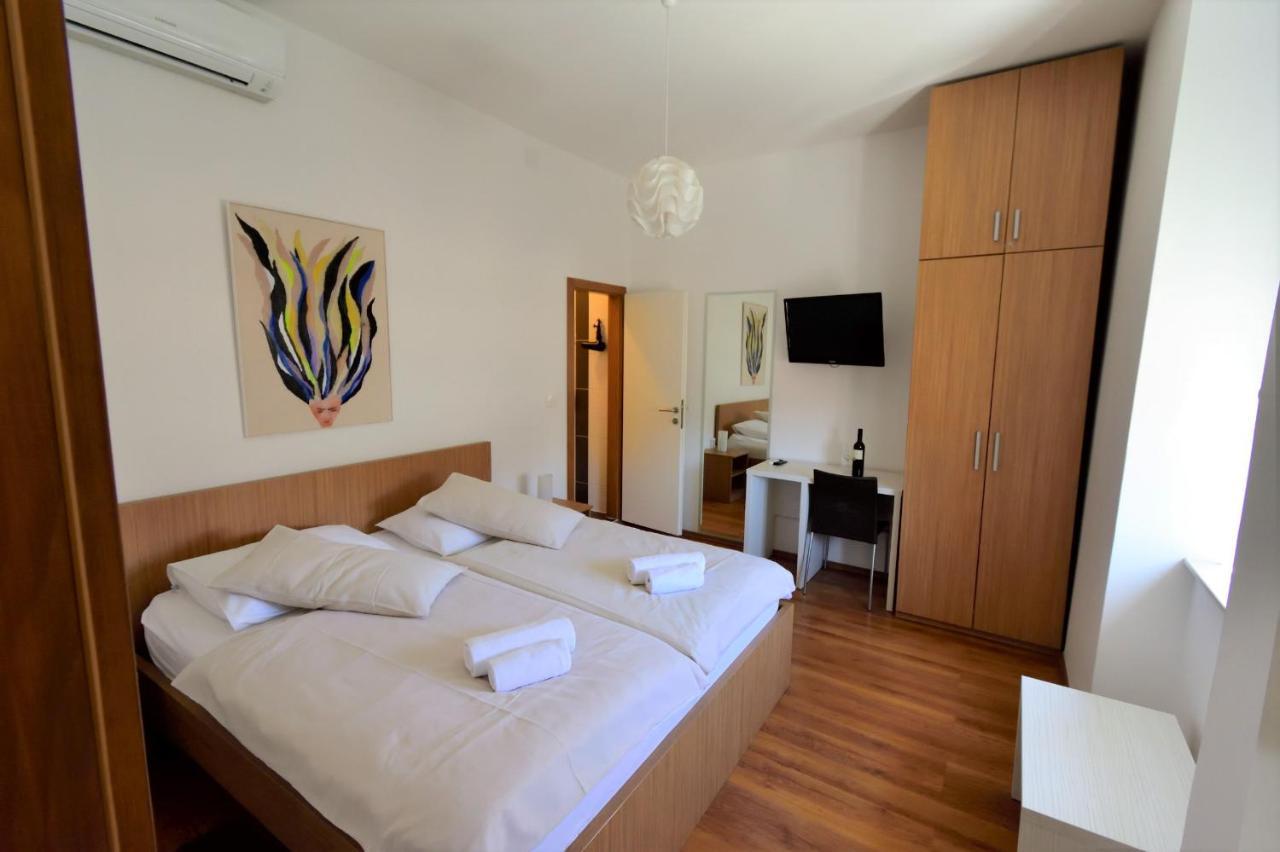 Marmontova Luxury Rooms Split Bagian luar foto