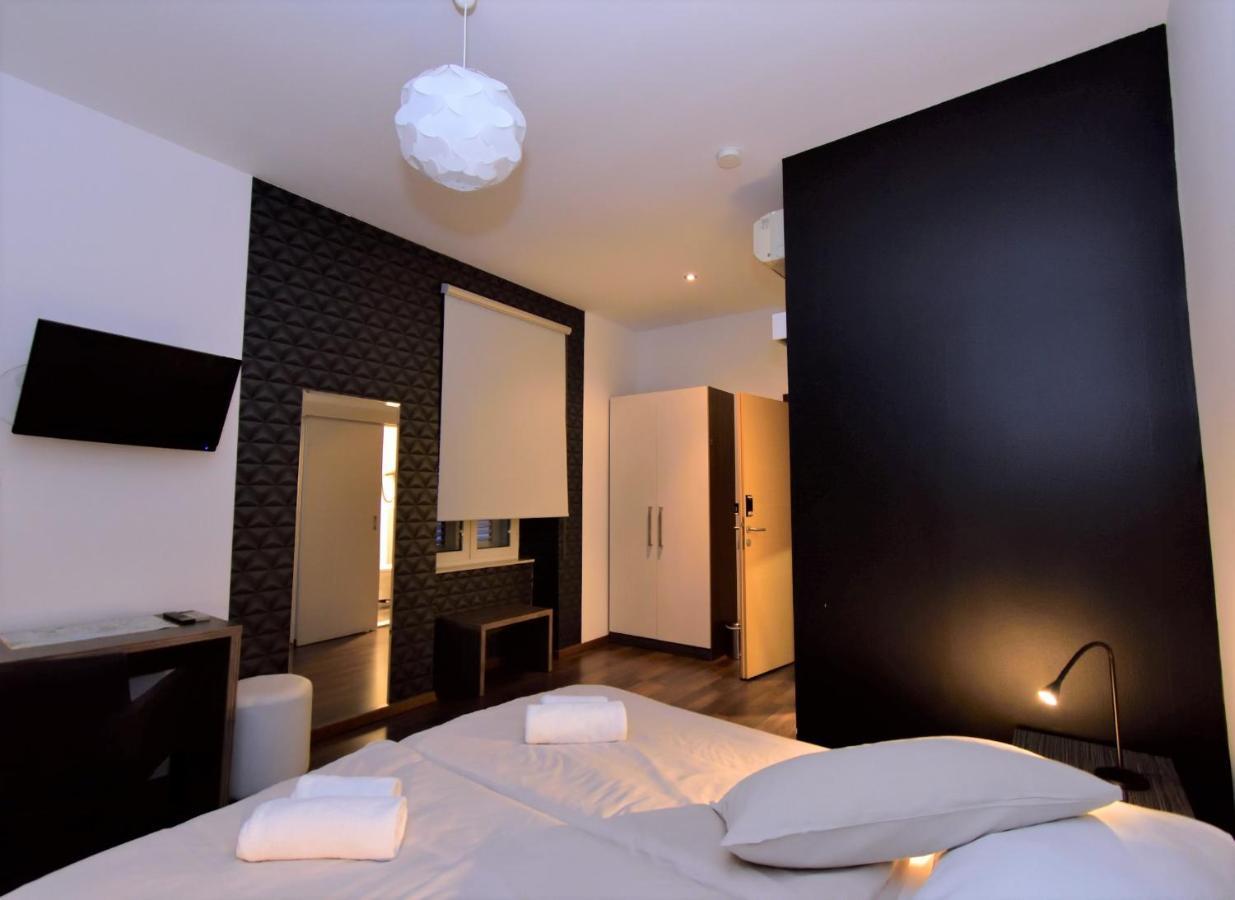 Marmontova Luxury Rooms Split Bagian luar foto