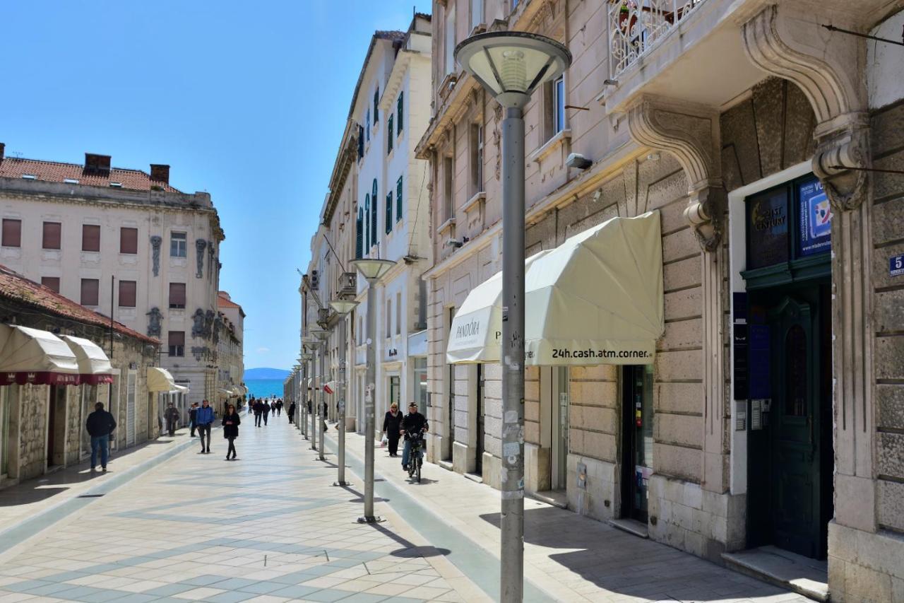 Marmontova Luxury Rooms Split Bagian luar foto